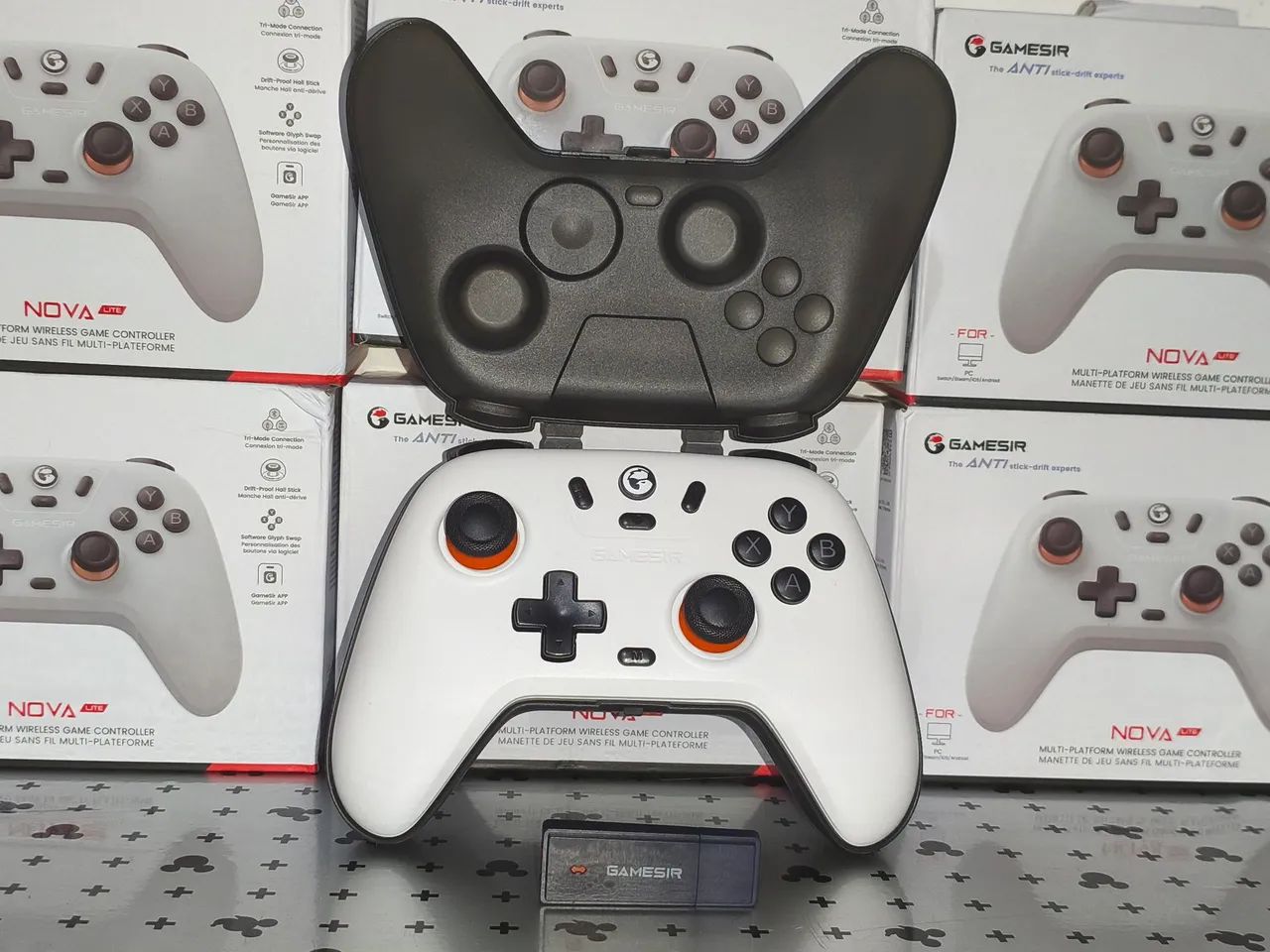 Controle Gamesir T4 Nova Lite com hall effect - Wireless e bluetooth Pc/Switch/Mobile/Tv