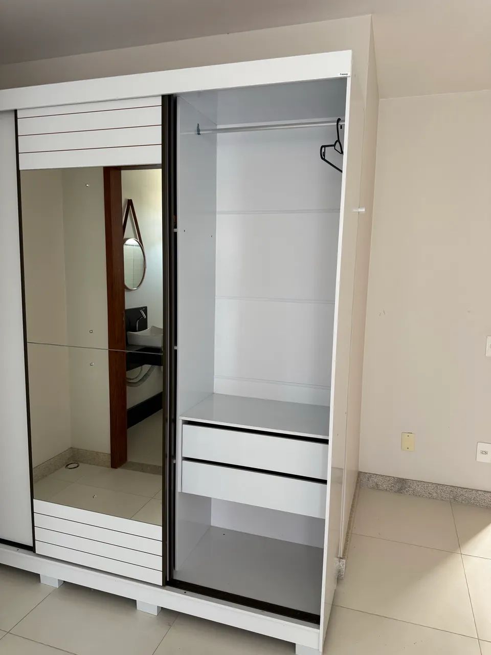 Guarda roupa 3 portas  - Foto 3