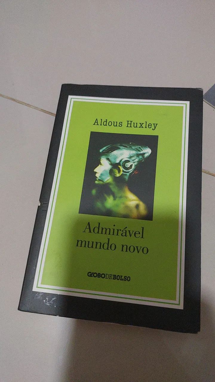 Livro de bolso Admirável Mundo Novo