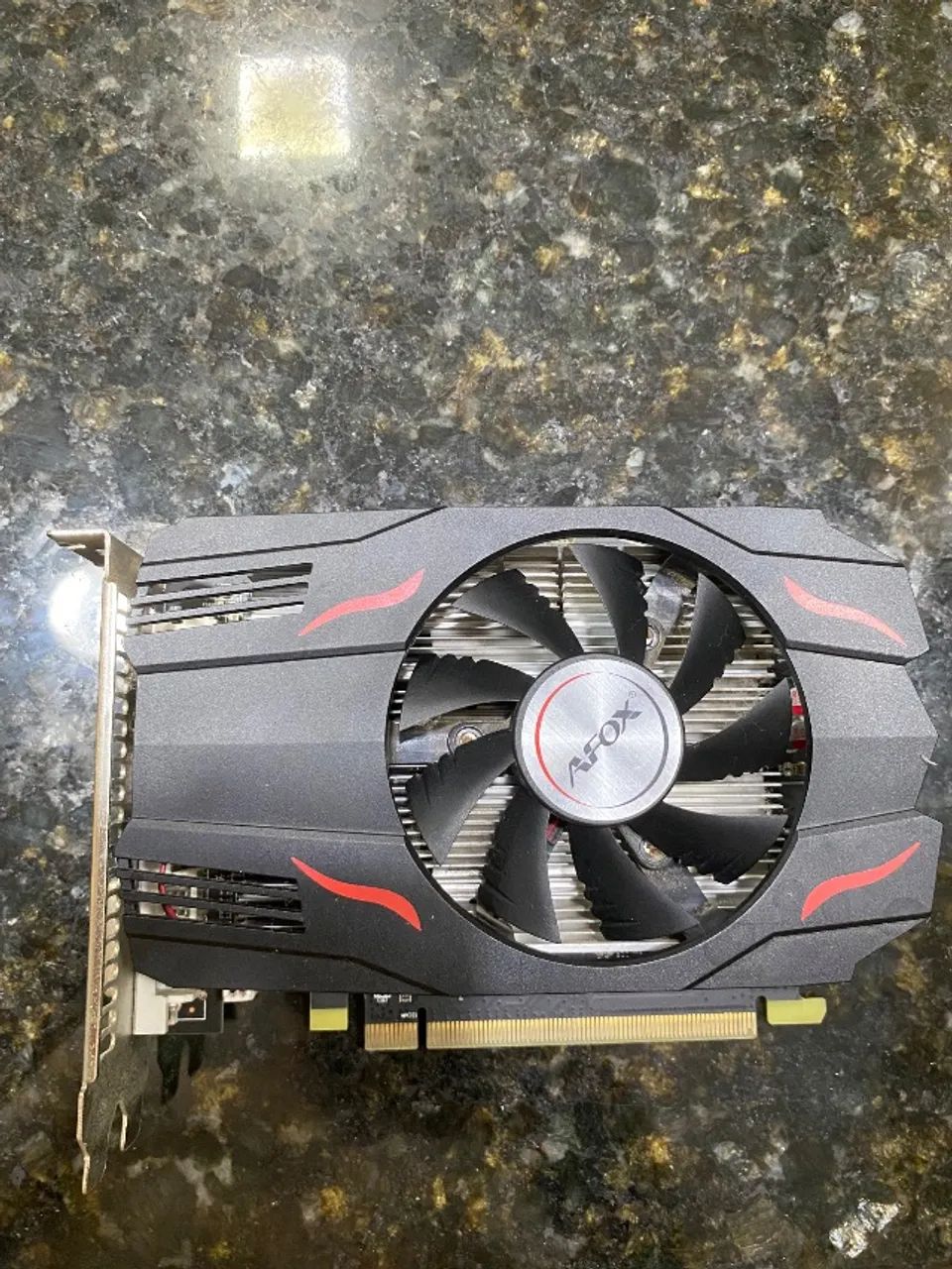 placa de vídeo afox amd radeon rx 550 4gb - Foto 2
