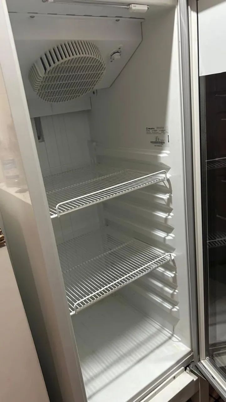 Refrigerador Expositor Vertical