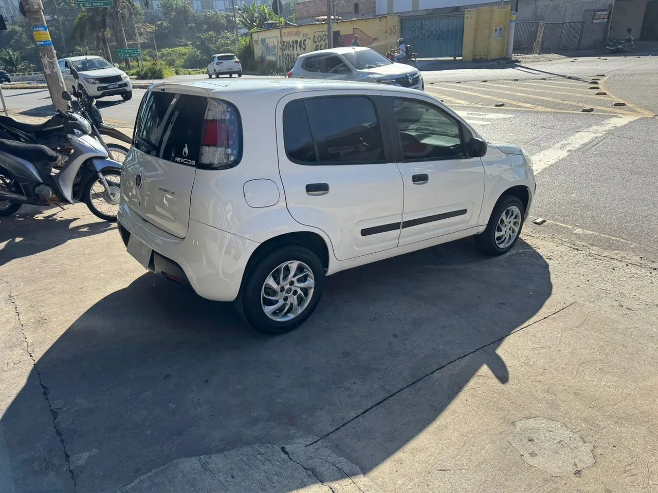 Fiat Uno Attractive 1.0 Flex 6V 5P 2017 - Foto 2