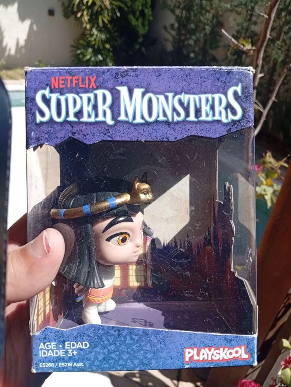 Cleo Graves Super Monsters