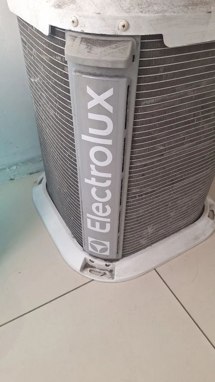 Vendo ar-condicionado  com defeito - Foto 4