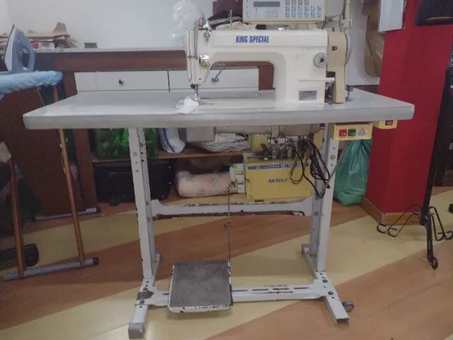 Maquina de costura - Foto 3