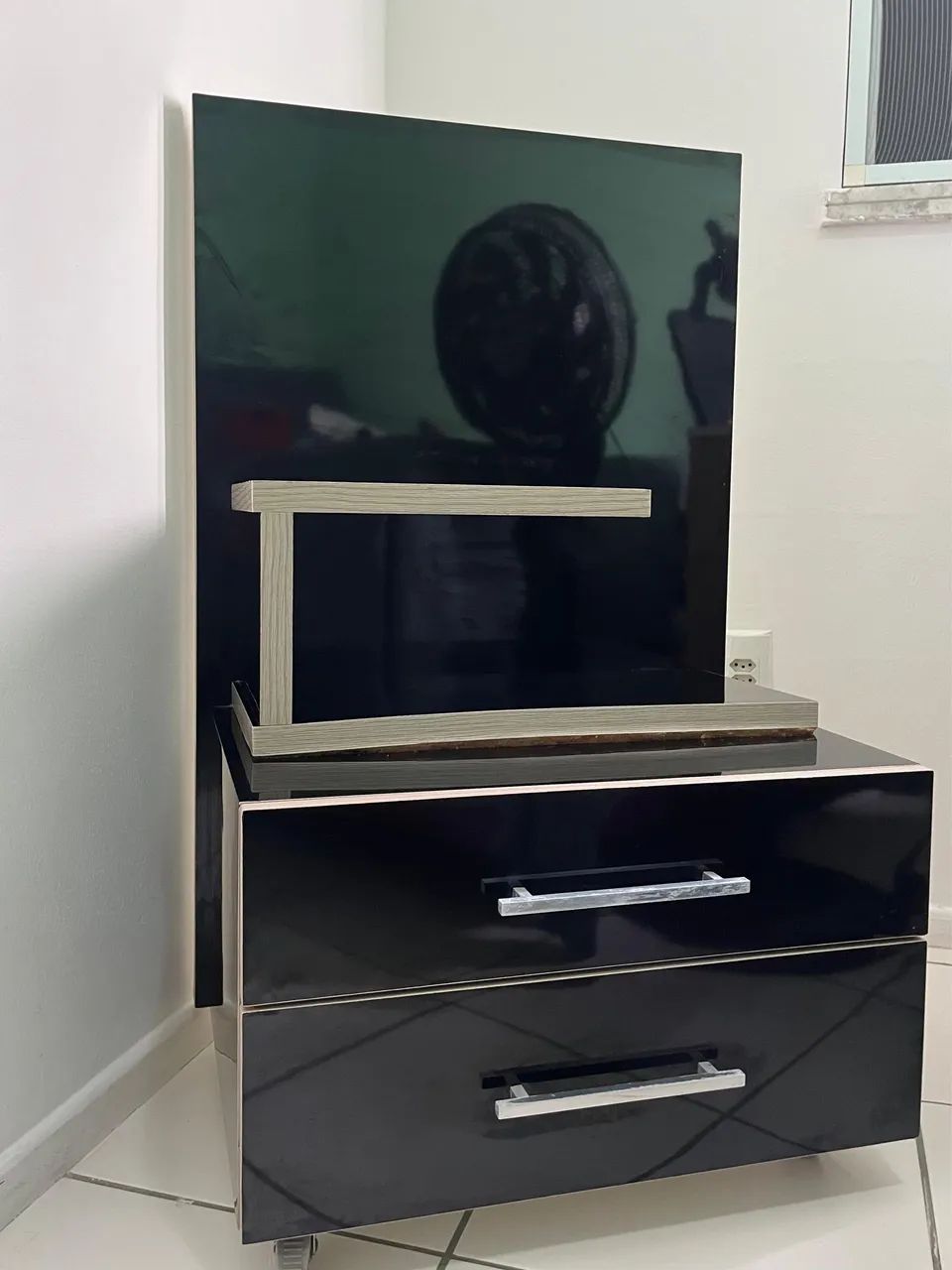 Cômoda Multiuso com Nicho Superior