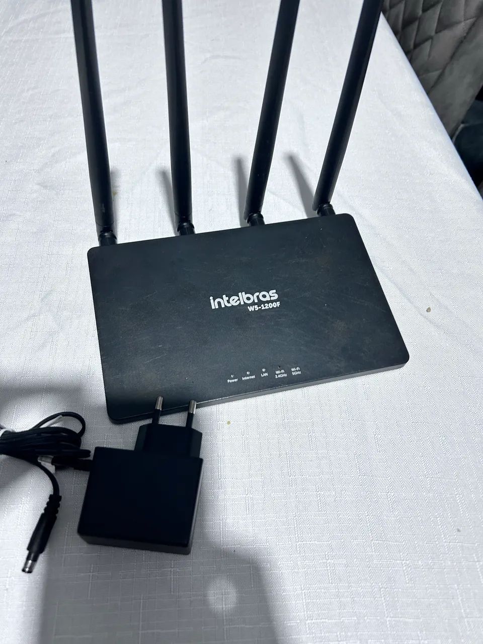 Roteador  Intelbras 4 antenas