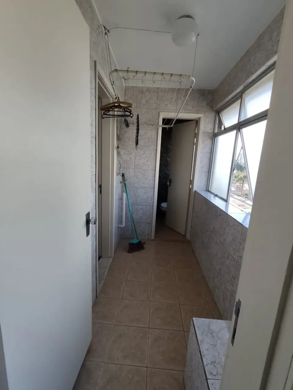 *IMOVEL RESERVADO* Apartamento amplo no Mercês próximo a praça 29 março - Foto 4