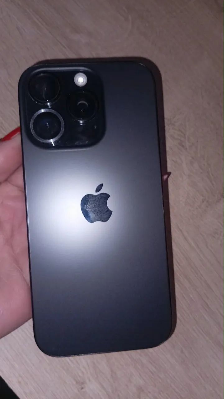 Vende se iPhone 16 pro