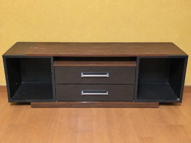 rack para tv de madeira com 2 gavetas 