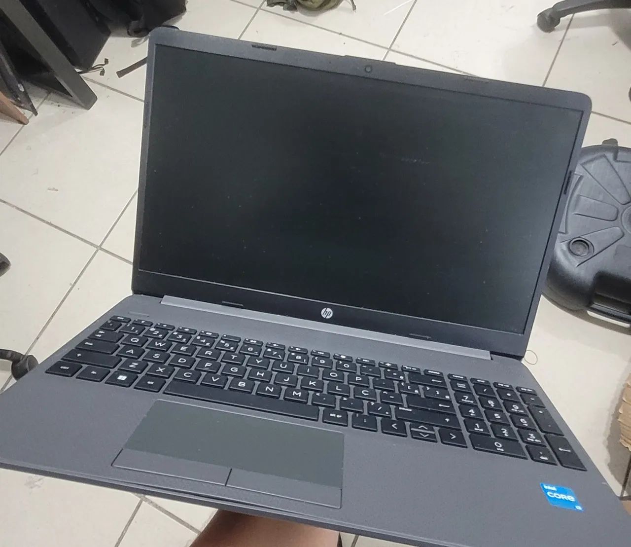 HP 256R G9 i3 13Th (COM DEFEITO)