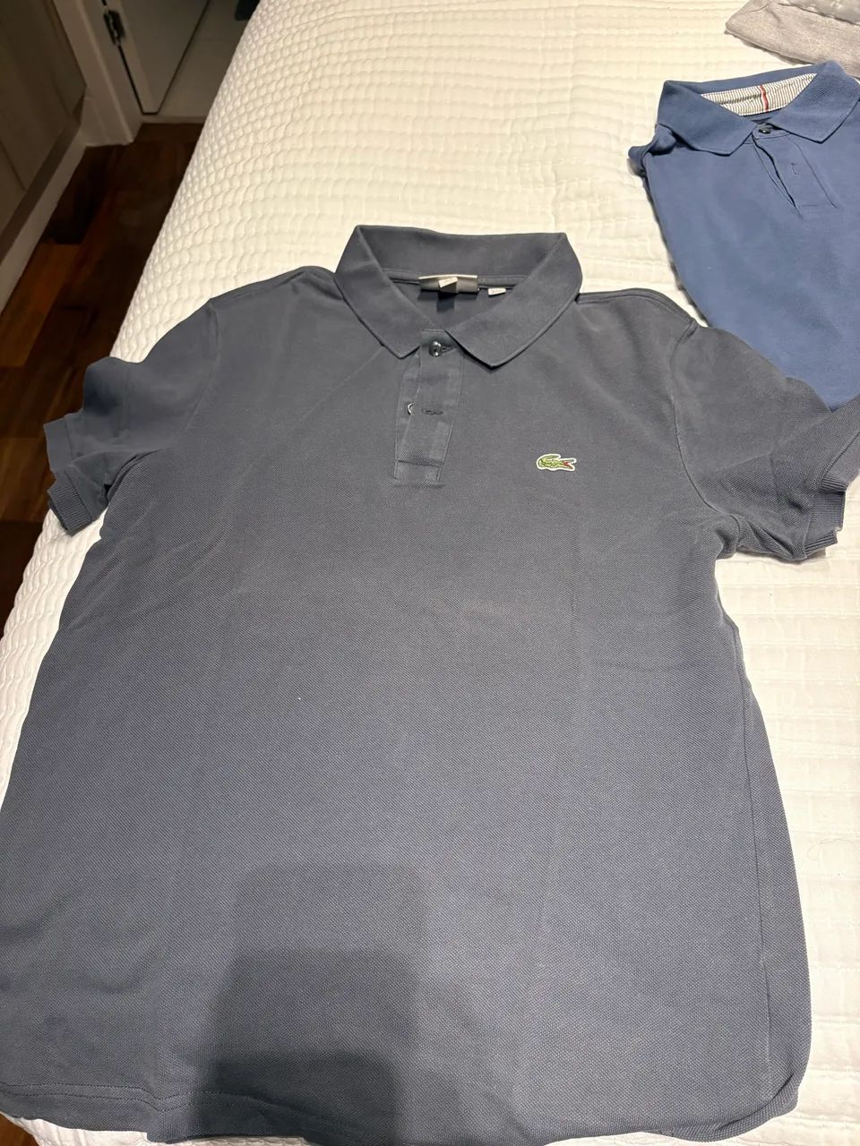Polo Lacoste slim fit cinza  - Foto 2