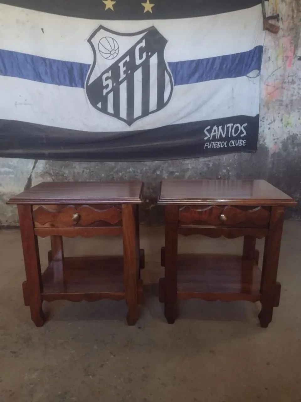 Par de criado antigo 