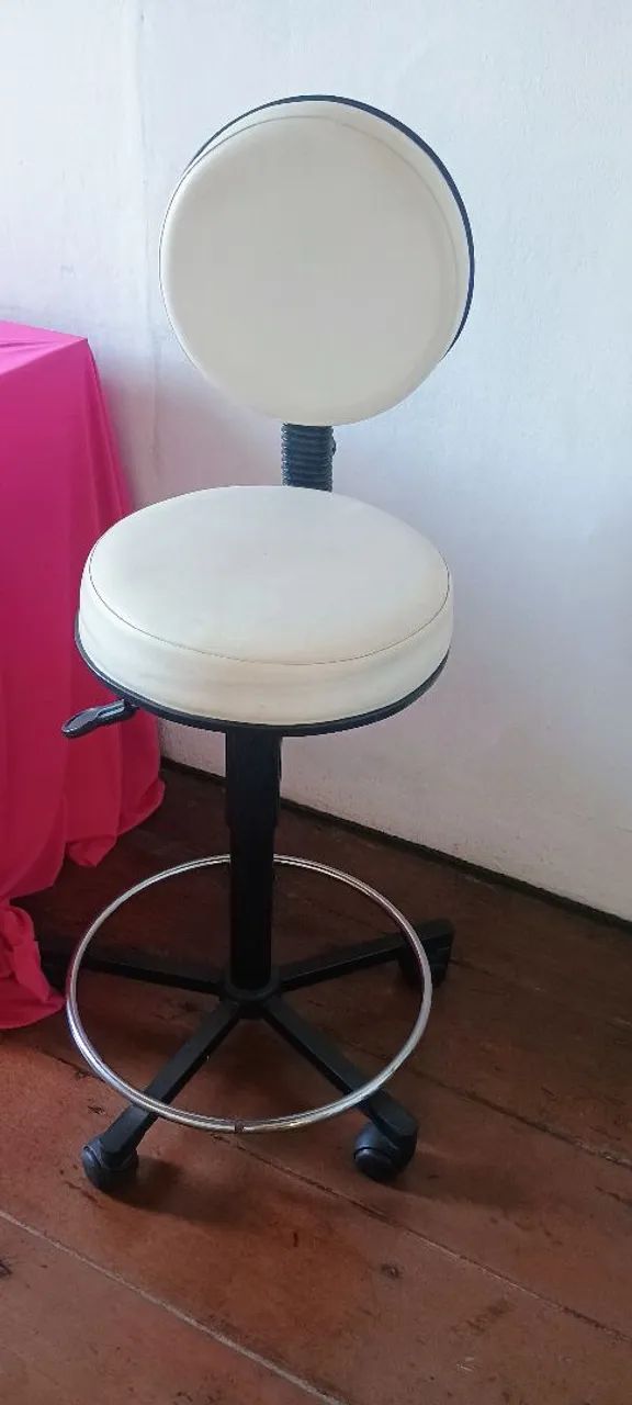 Cadeira mocho giratório