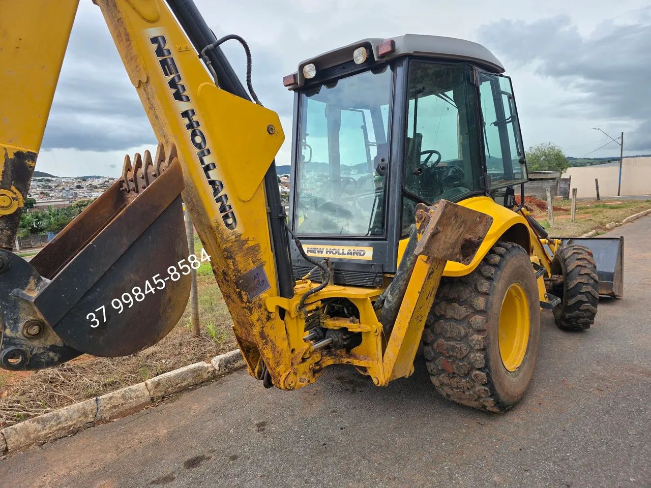 Retroescavadeira LB90 ANO 2010 - Foto 5