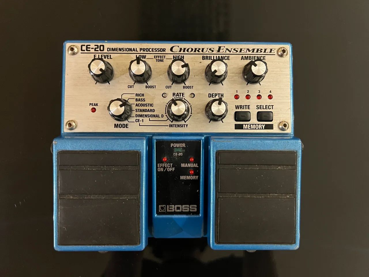 Boss CE-20 Chorus Ensemble - Instrumentos musicais - Campeche Boss CE-20 Chorus Ensemble - Instrumentos musicais - Campeche
