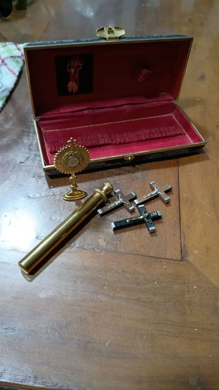 Estojo com acessórios católicos religiosos raro - Foto 4