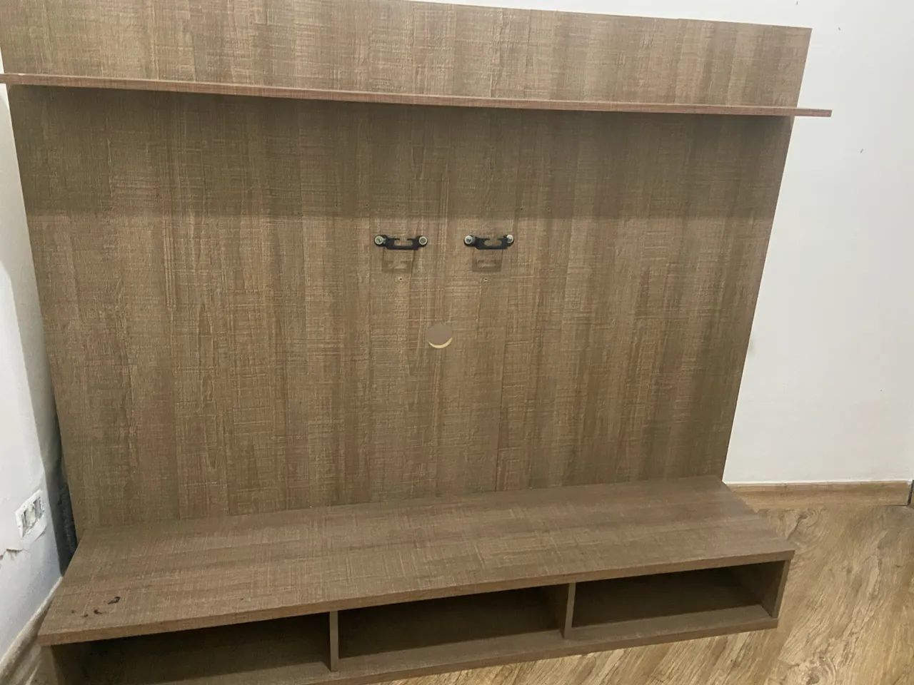 DESAPEGO - PAINEL PARA TV - R$ 200,00 