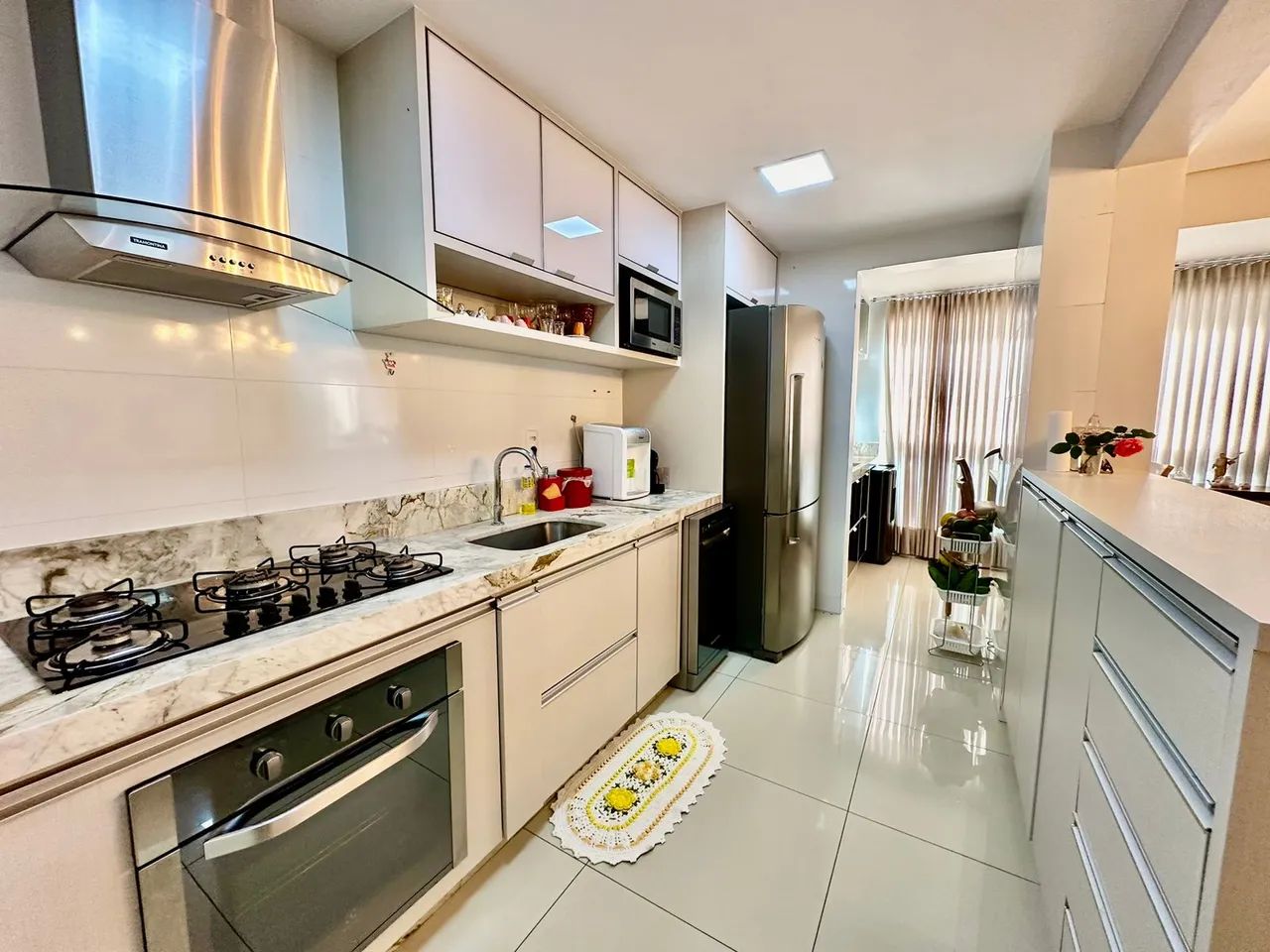 Apartamento, 3 suítes, 115 m2, 2 vagas paralelas, mobiliado e decorado (oportunidade) - Foto 10