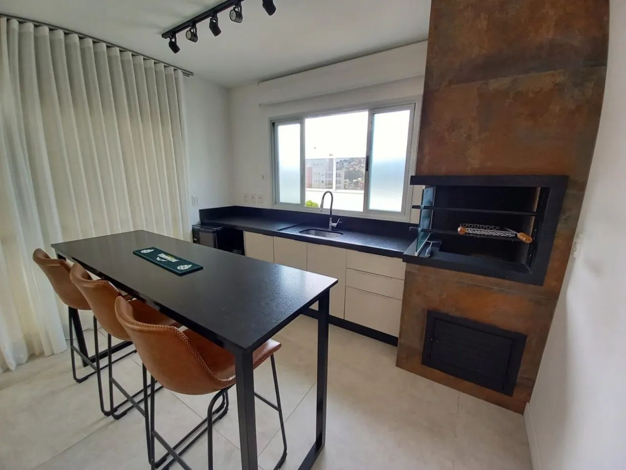 Cobertura duplex com 3 suítes na Agronômica - Foto 5