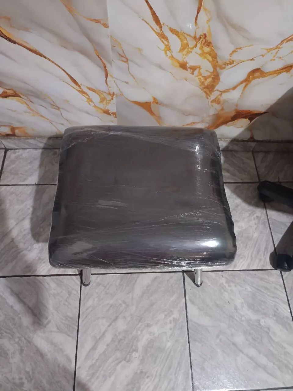Vendo banquinho para manicure  - Foto 2