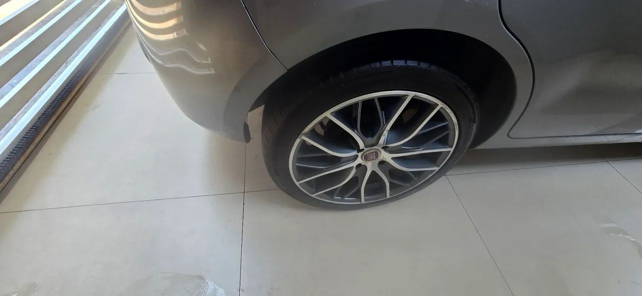 Fiat Palio Attractive 1.0 EVO Fire Flex 8V 5P 2013 - Foto 4