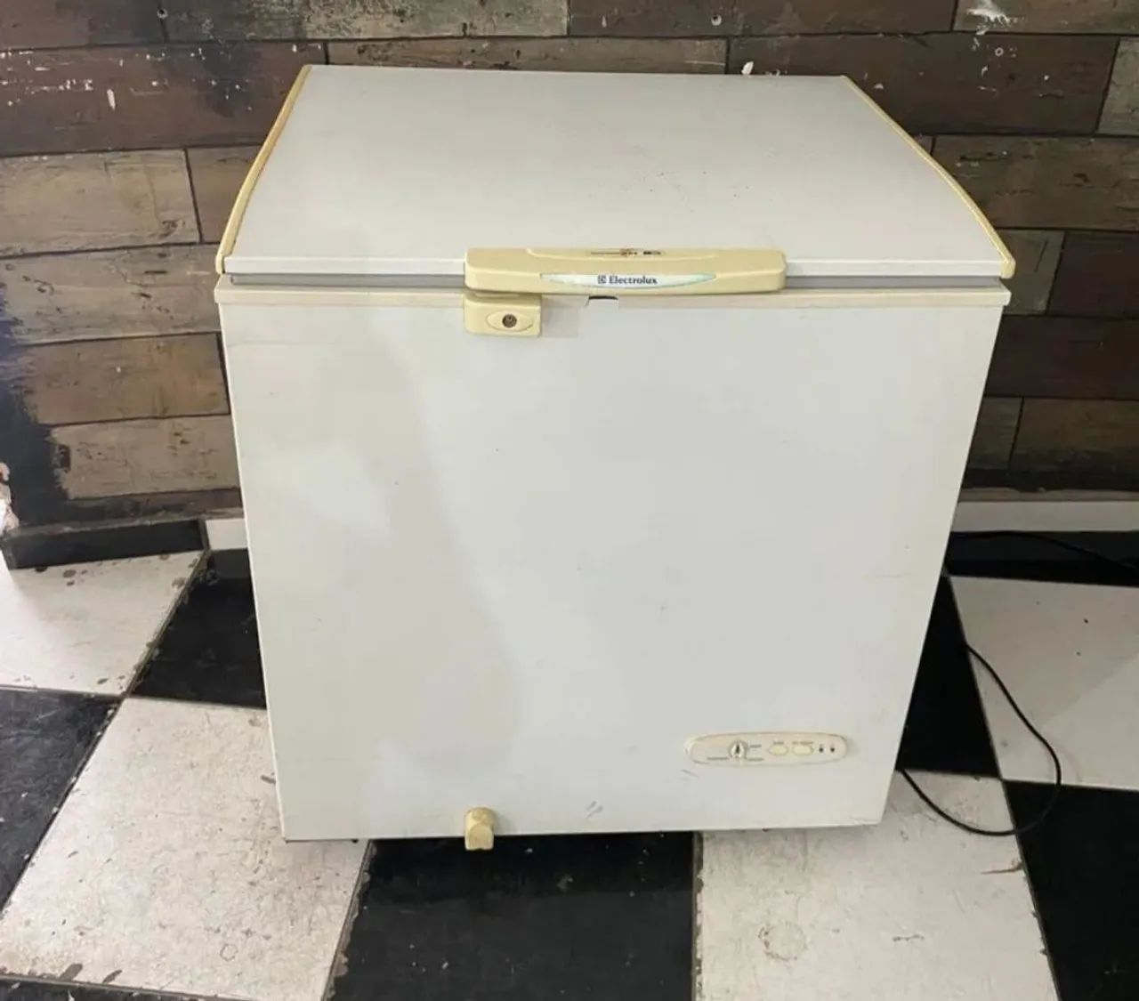 Electrolux Freezer Working465558189973841921