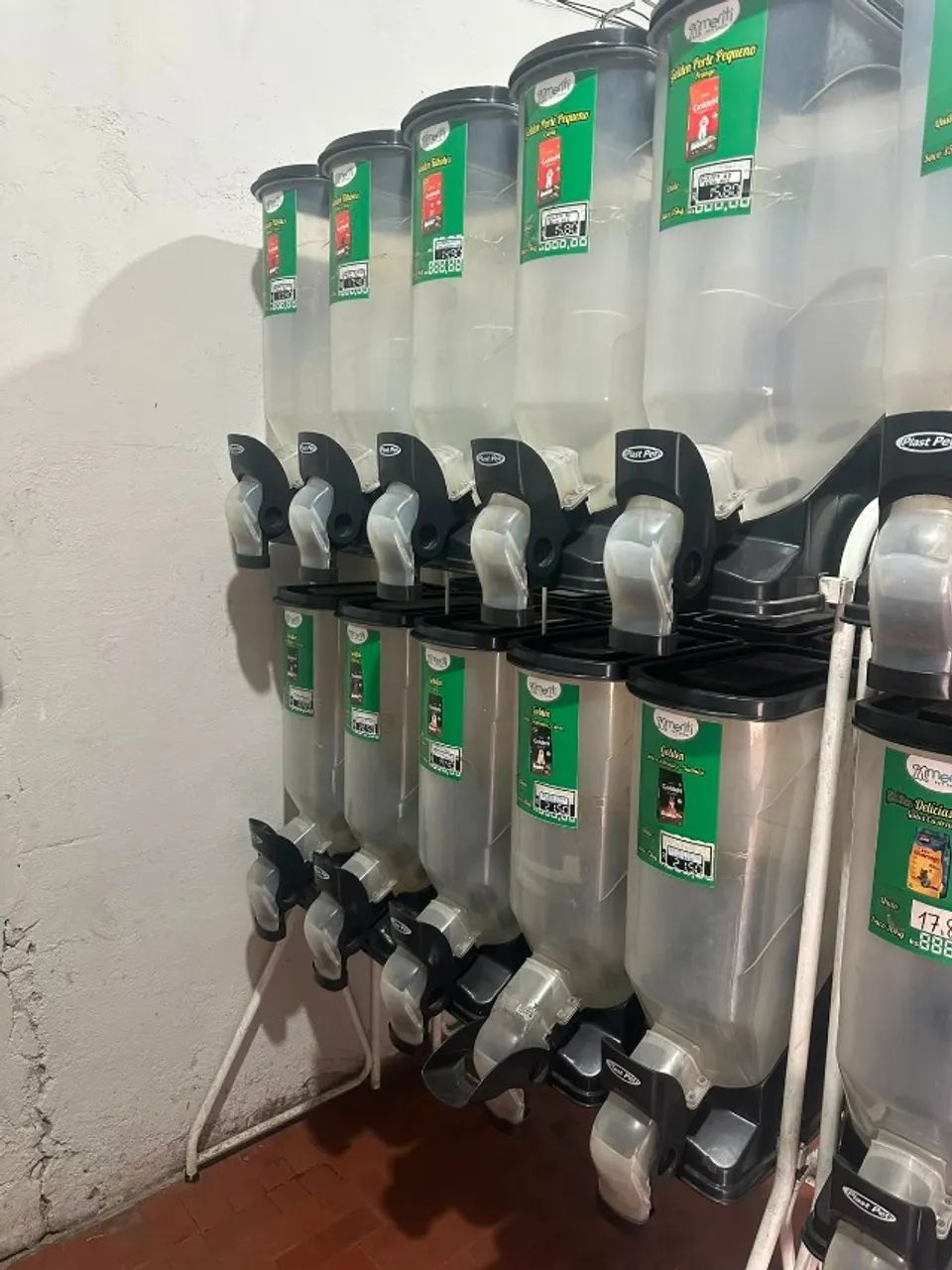Dispenser ração Plast Pet otimo estado - Foto 2