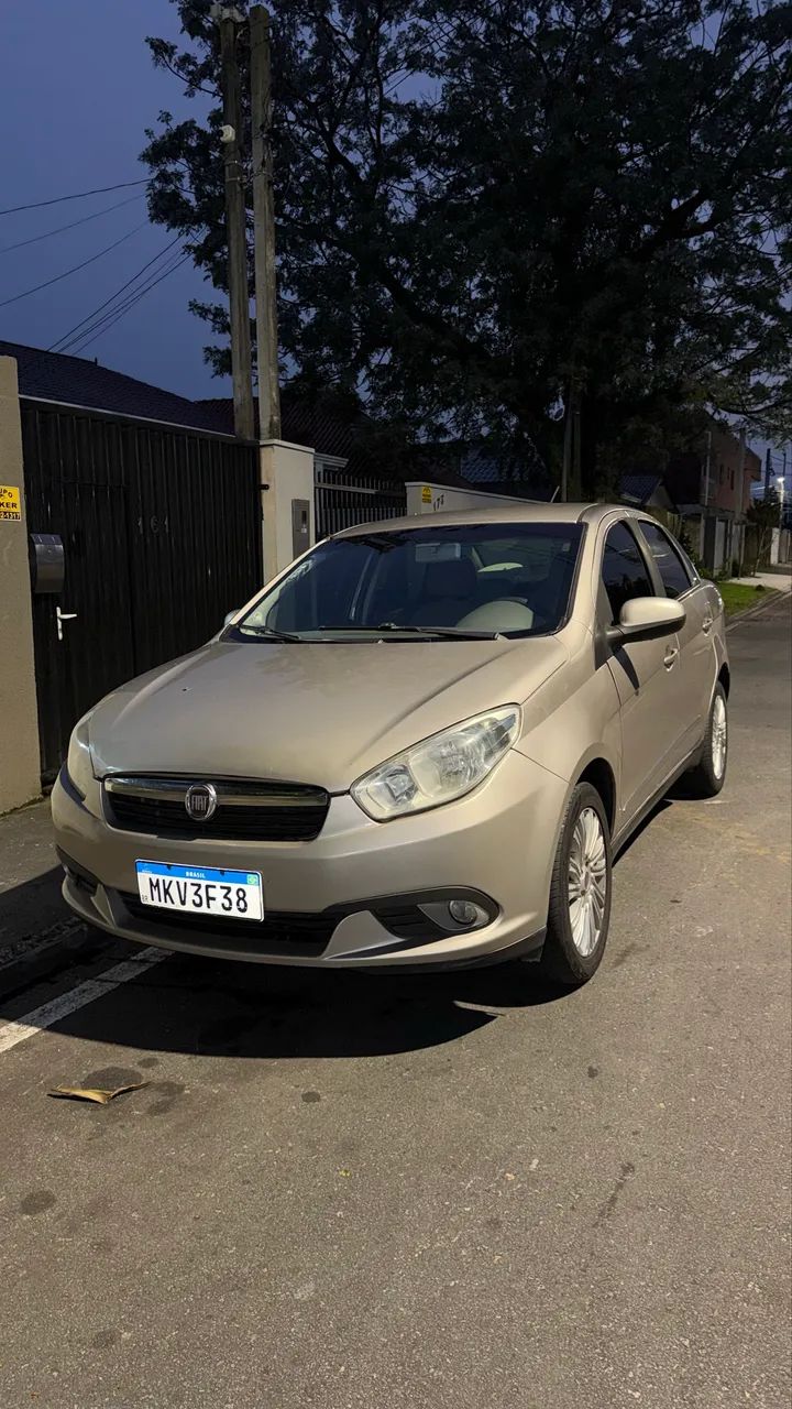 Fiat Grand Siena ESSENCE 1.6 FLEX 16V 2013