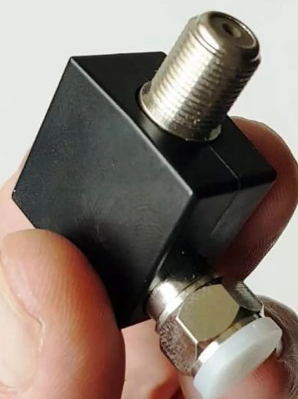 Acessório TV Adaptador Antena Coaxial em 90°