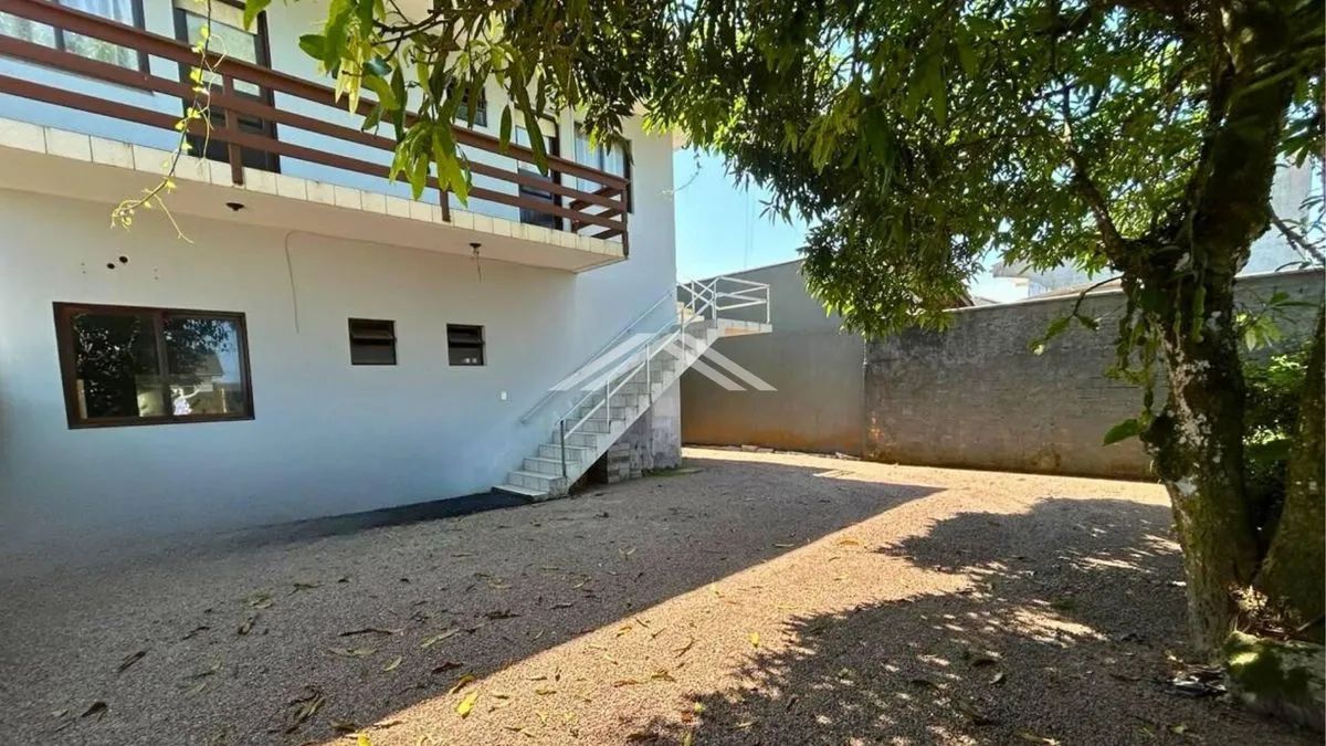 Prédio com 2 salas comerciais e mais 3 apartamentos à Venda, localizado no centro comercia - Foto 3