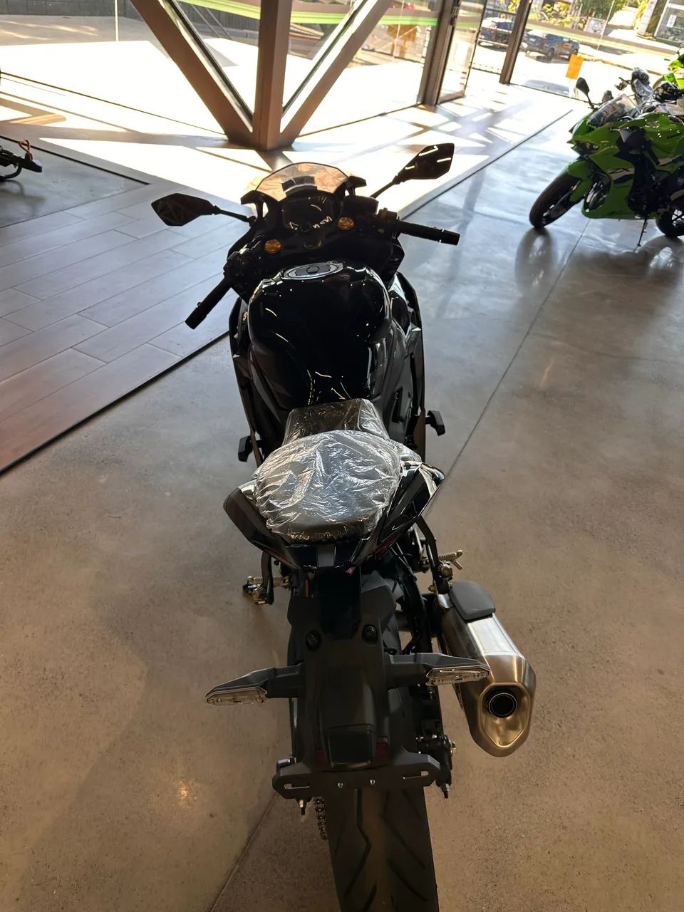 NINJA ZX-4R  - Foto 4