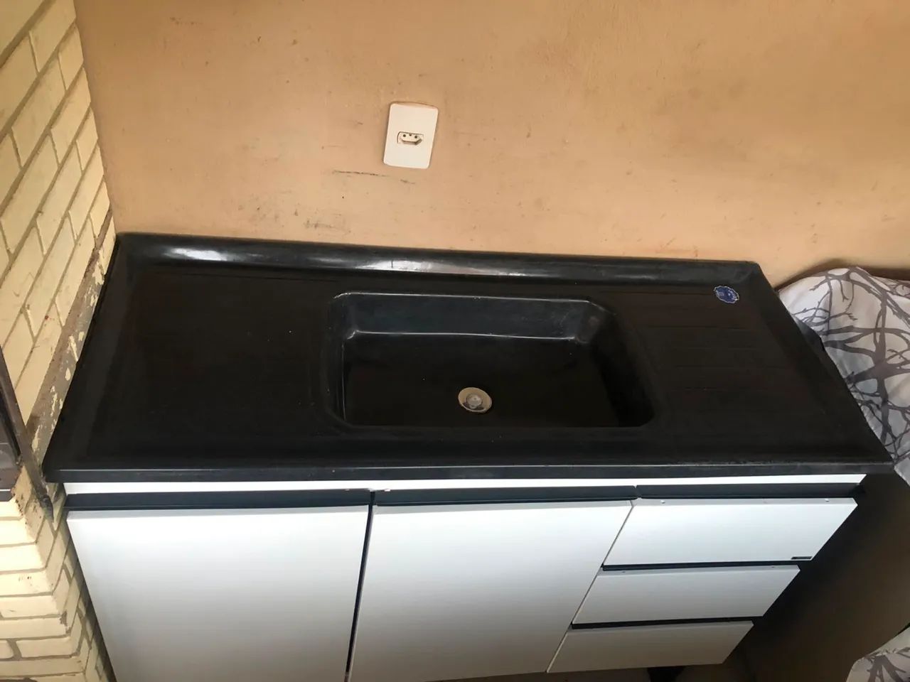 Bancada com armário