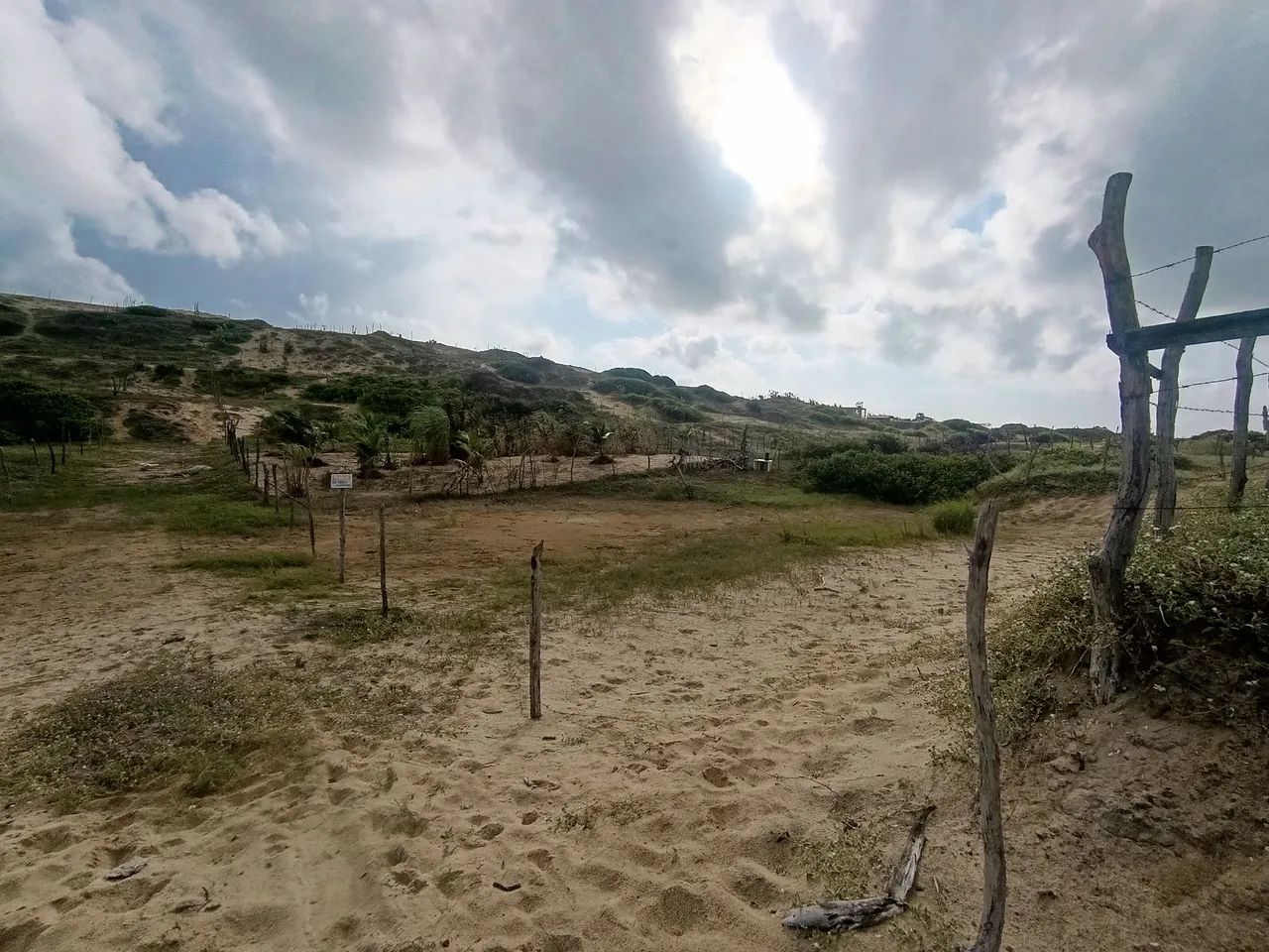 Vende-se ou troca terreno em Flecheiras perto do loteamento marítimo  - Foto 2
