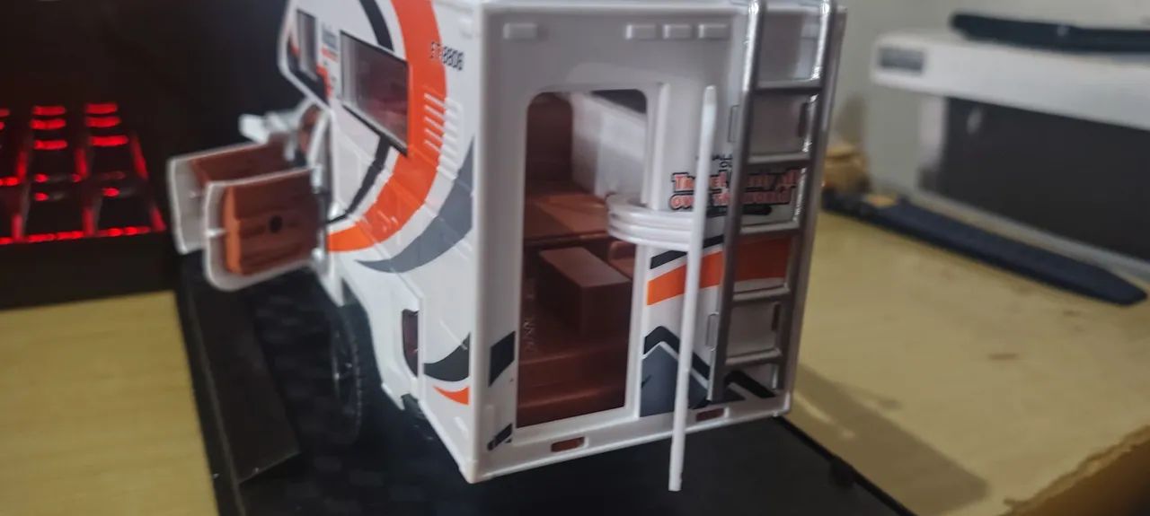 Miniatura Silverado escala 1/24 - Foto 5