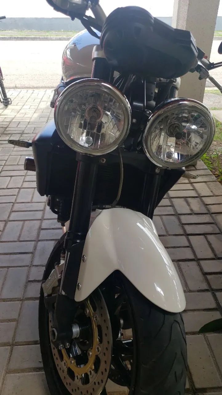 TRIUMPH SPEEDTIPLE 1050 2010 