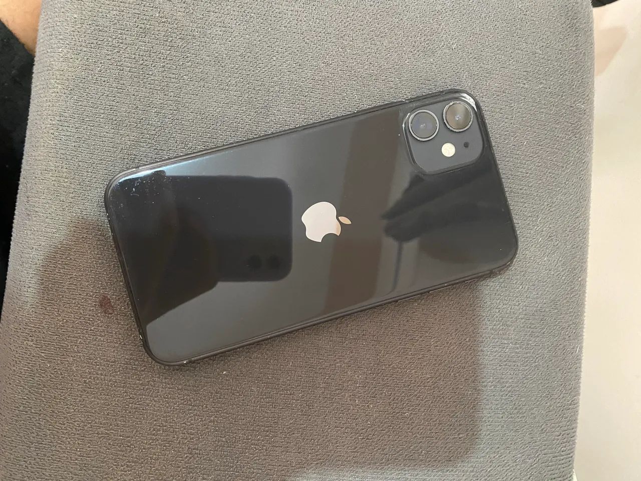 Iphone 11 64 GB - Foto 2