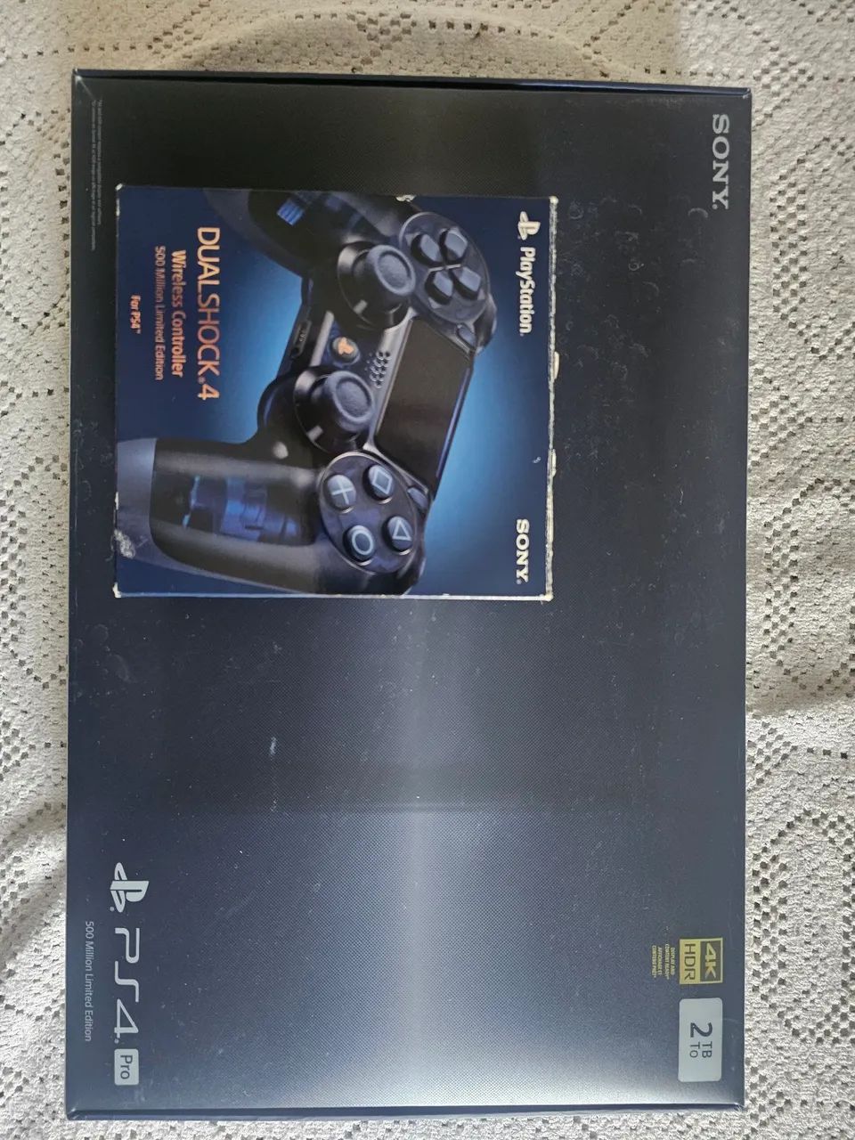 Playstation 4 Pro 500 million Limited Edition - Foto 3