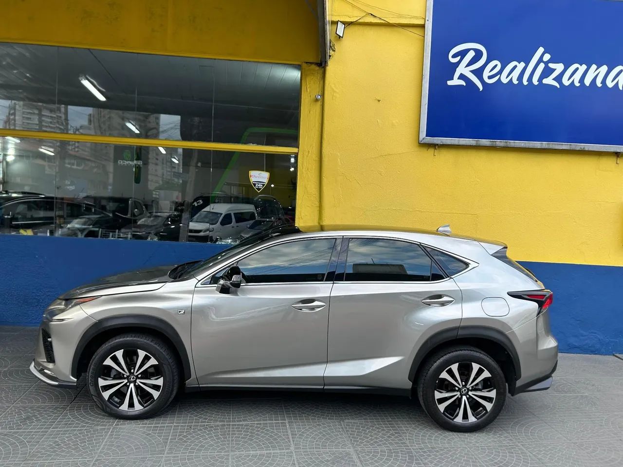 Lexus NX-200t F-sport 2.0 16V 238cv Aut., foto 5 de 13