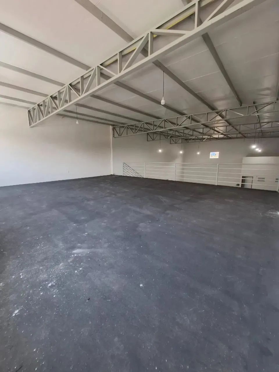 GALPAO COMERCIAL NA AV. T-9, PROXIMO AO SUPERMECADO VEMKA - Foto 6