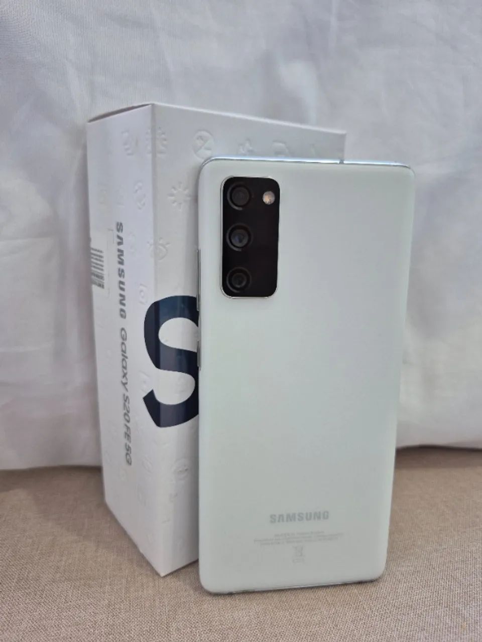 Samsung Galaxy S20 FE 5G com 128GB Snapdragon Branco - Celulares e
