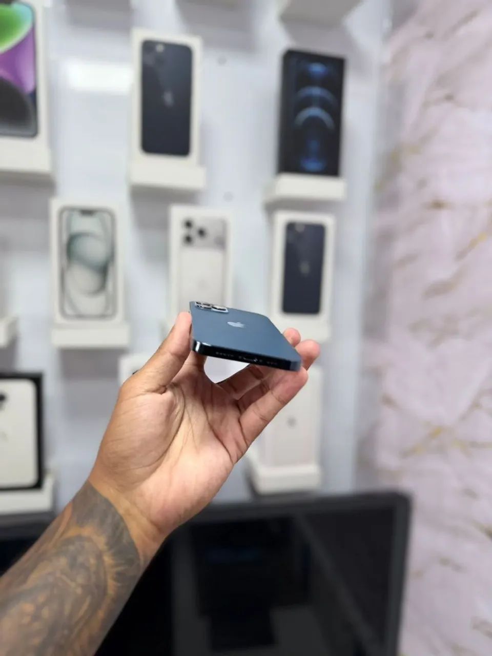 IPHONE 12 PRO MAX 128GB AZUL<br>R$ 2.499,00 TOP - Foto 3