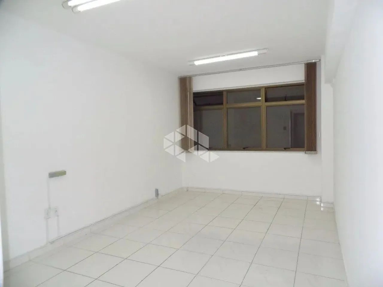 Sala comercial para venda na Galeria Di Primio Beck na Andradas no Centro Histórico de Por - Foto 4