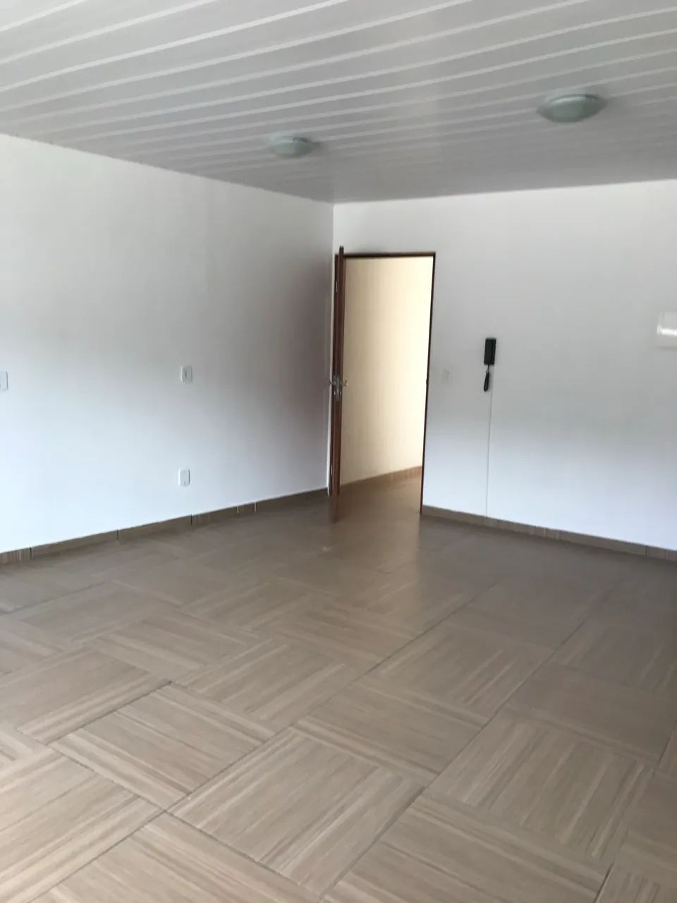 Aluga-se sala comercial no Farol - Foto 3