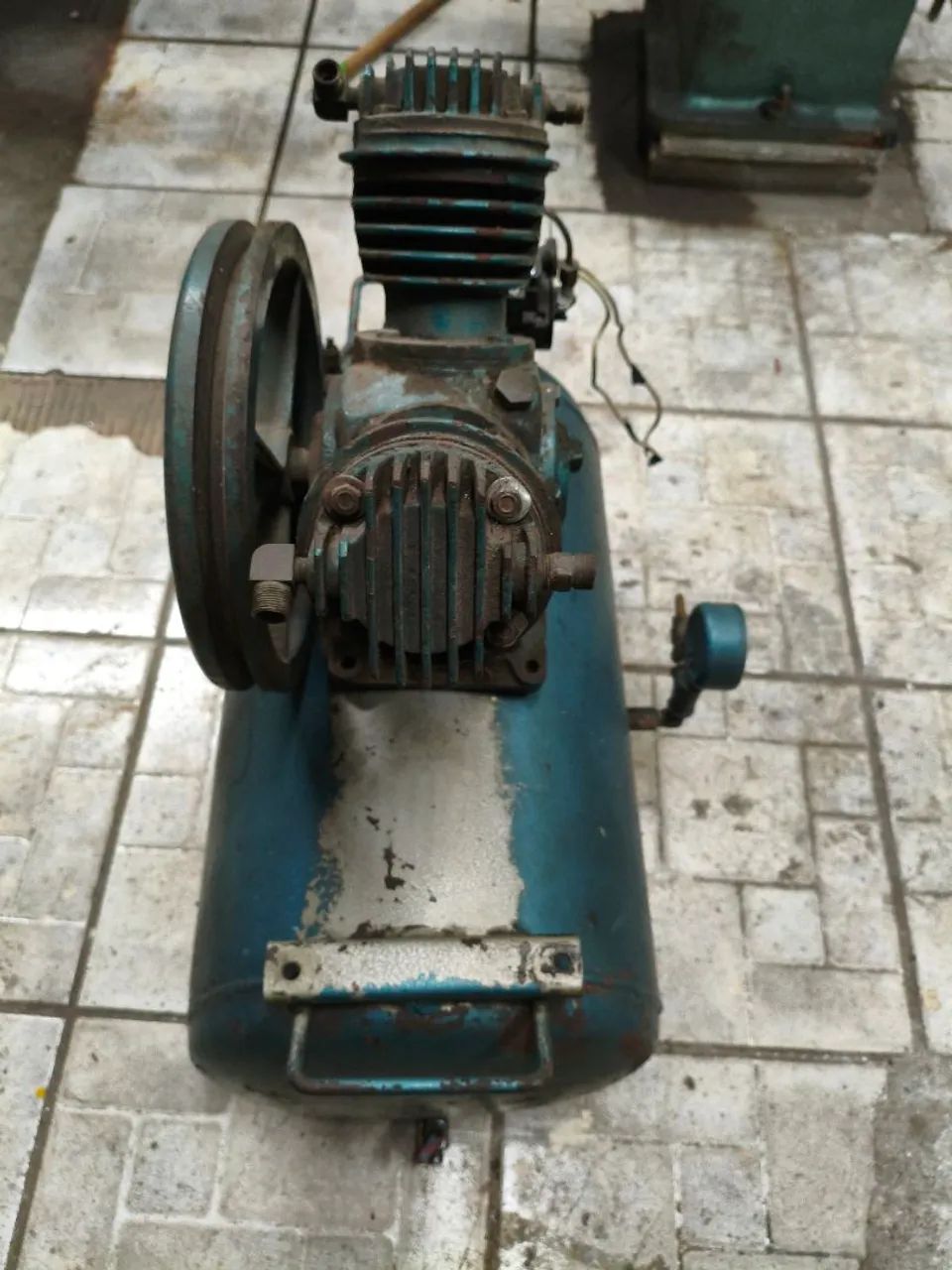 Compressor odontológico  - Foto 2