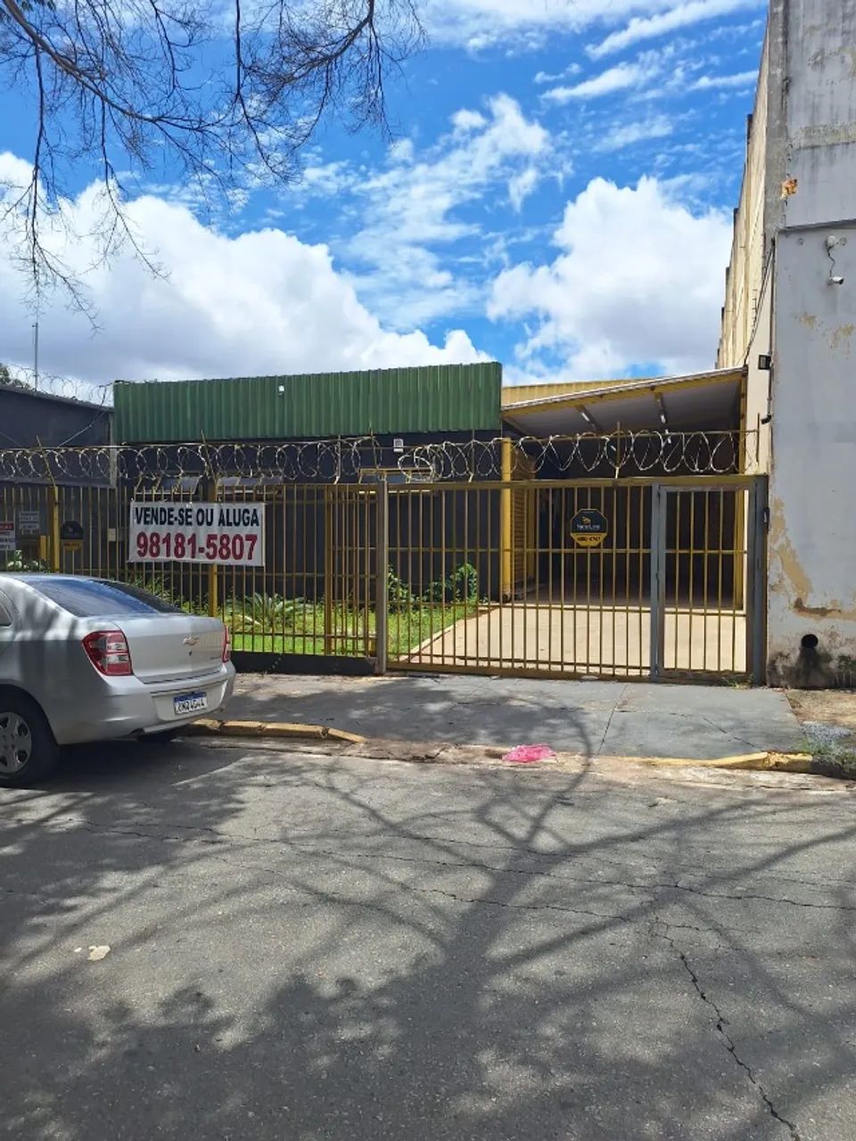 Galpão Comercial Goiânia 408m²