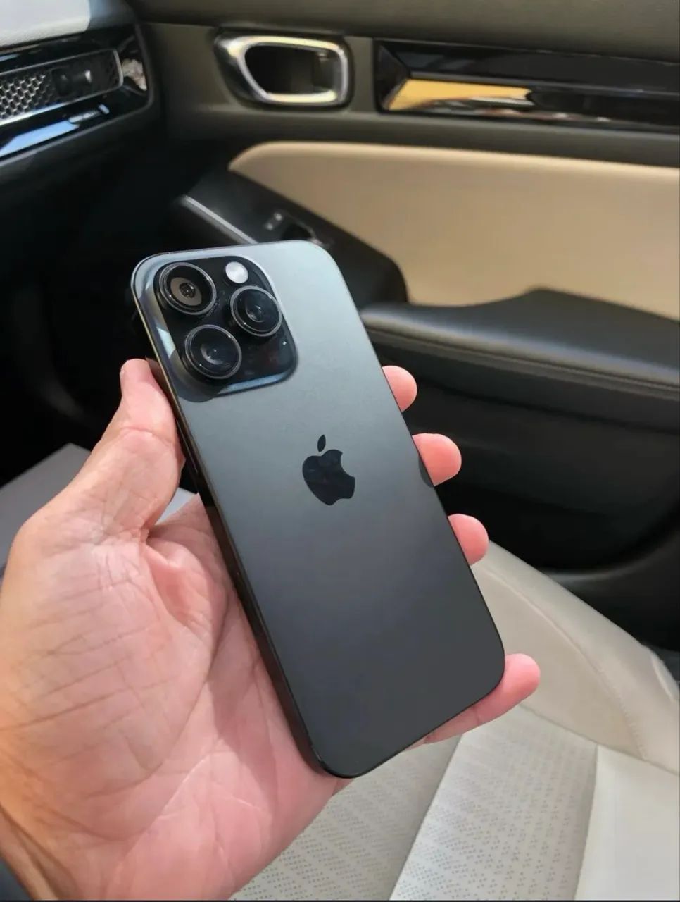 IPHONE 16 PRO 