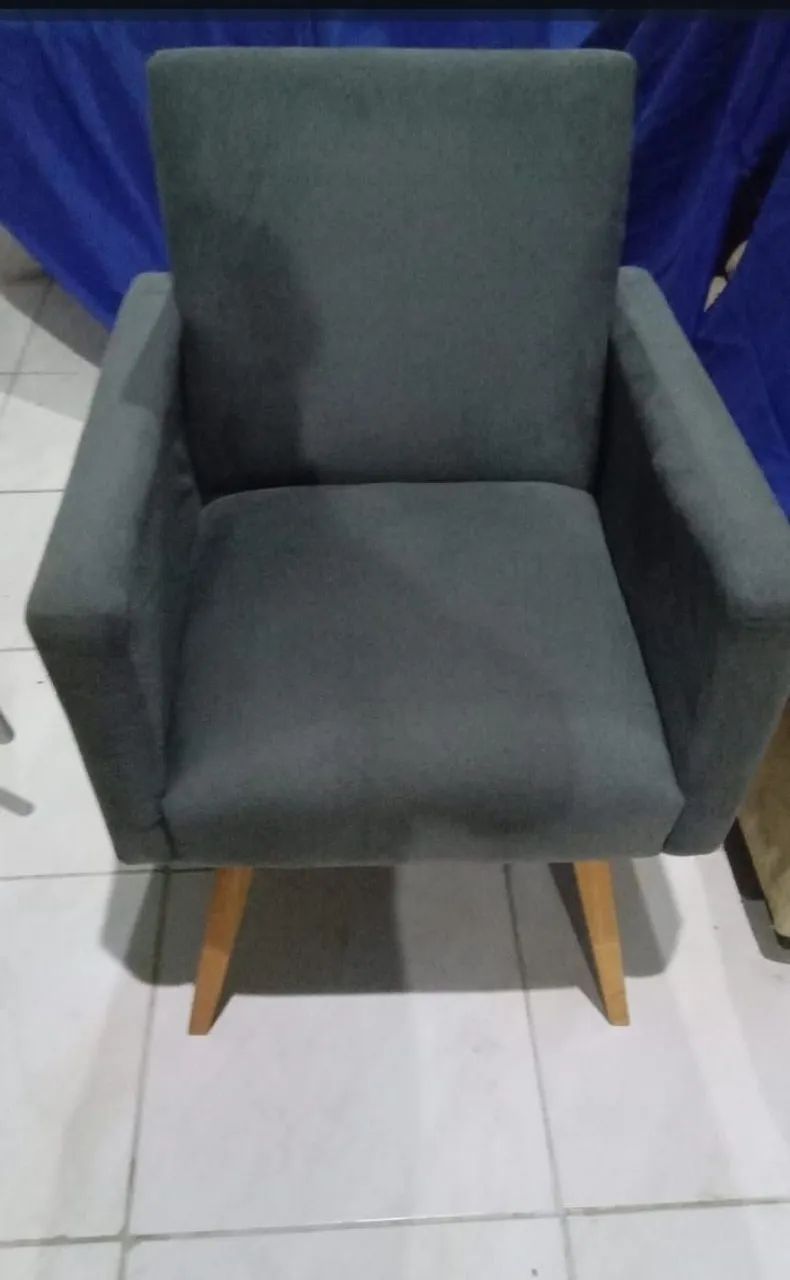 Poltronas luxo RS 260,00 na compra de mais de uma Poltrona contato *  - Foto 2