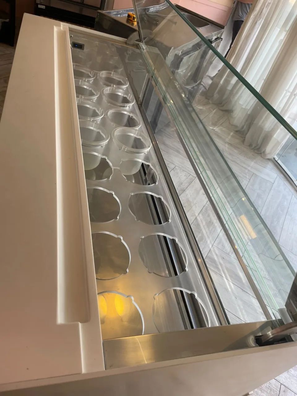 Vitrine expositora de Gelato e sorvete Isa - Foto 4