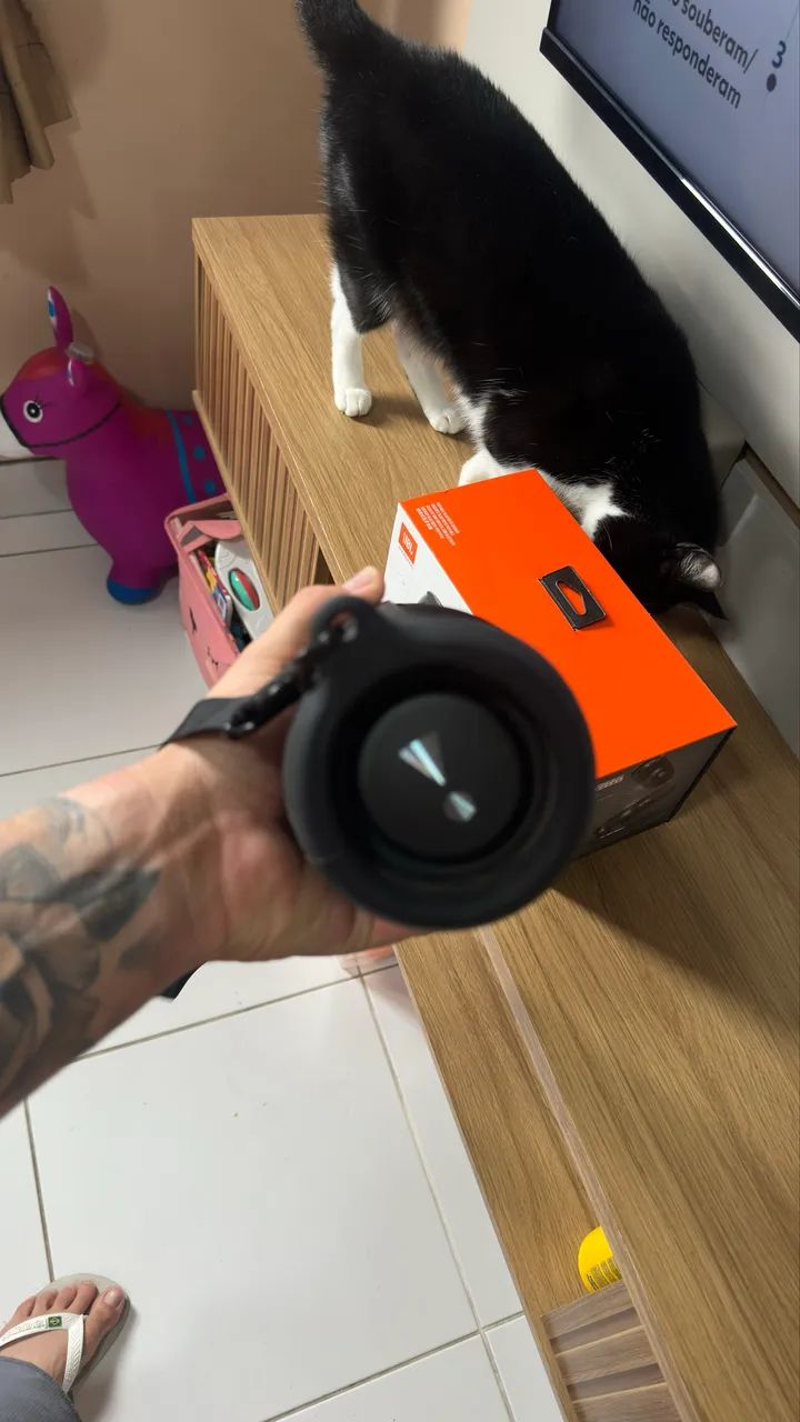JBL CHARGE 5 1 MÊS DE USO - Foto 4